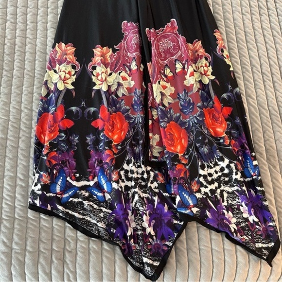 Calessa‎ women’s size Large v-neck with handkerchief style bottom dress - Picture 4 of 10